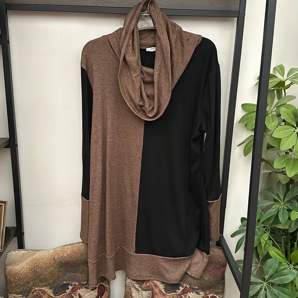 Women’s tunic - Picture 1 of 3